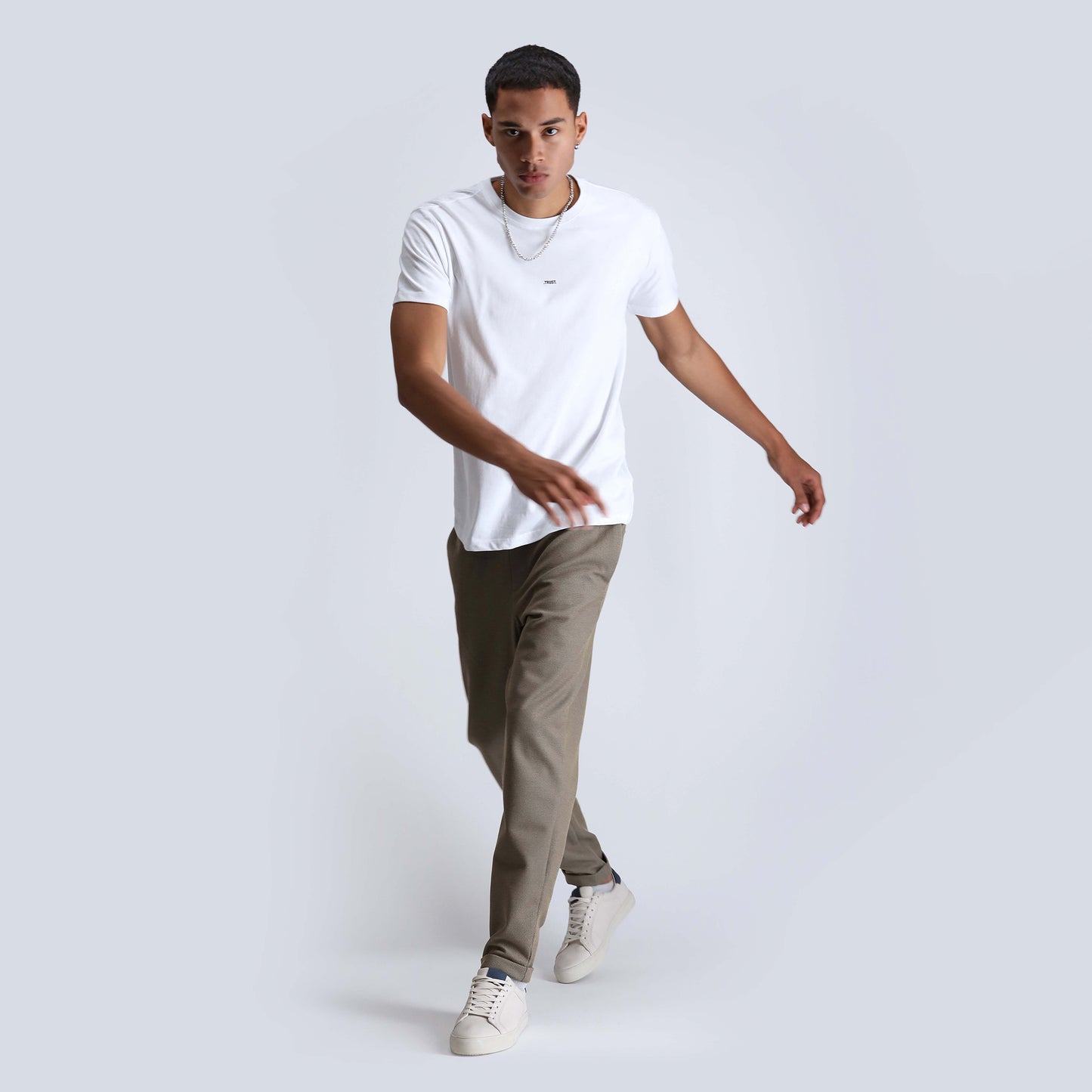 Playera Blanca Trust Basics